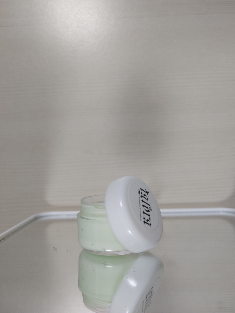 이글로라 (iglora) 바디수플레 그린 행복한 추억을 그리고 싶은 날 review image
