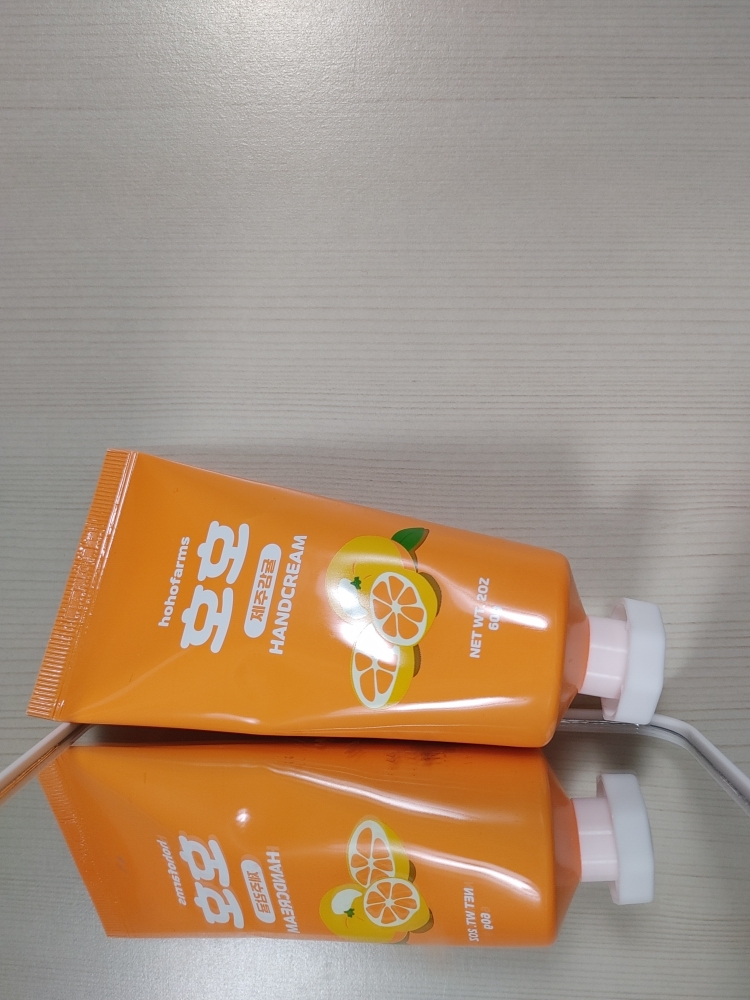 호호팜스 (HOHOFARMS) 귤 핸드크림 review image