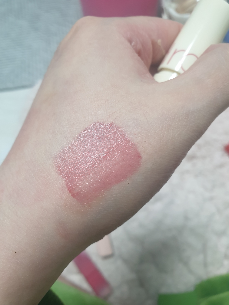 柔魅得 滋润持久染唇膏 [28 裸粉色] common.review image