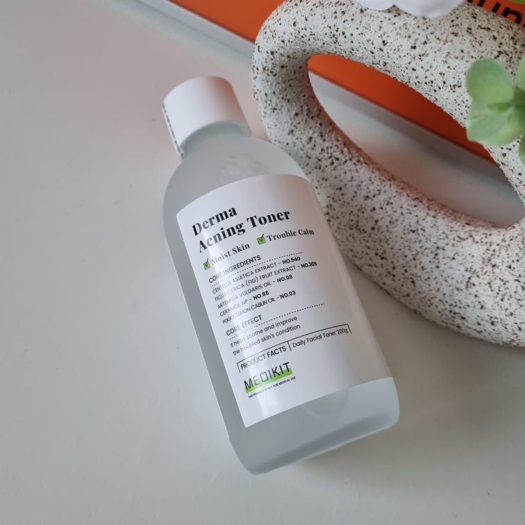 메디키트 (MEDIKIT) 더마 아크닝 토너 review image