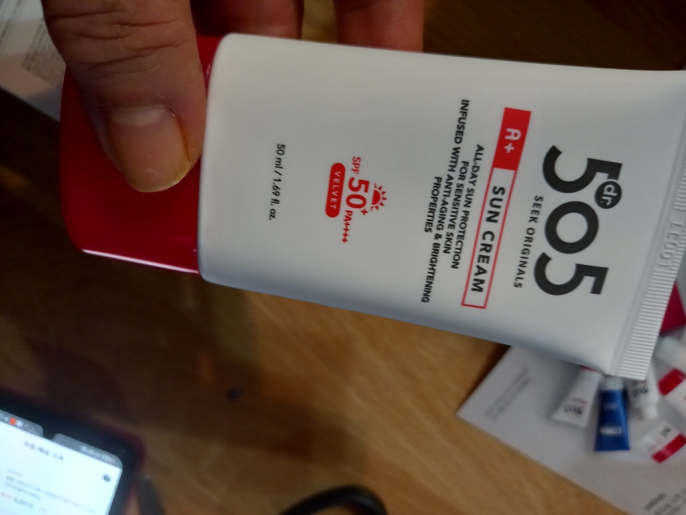 A+天然防晒霜 丝绒质地 [SPF50+/PA++++]的真实用户使用照片
