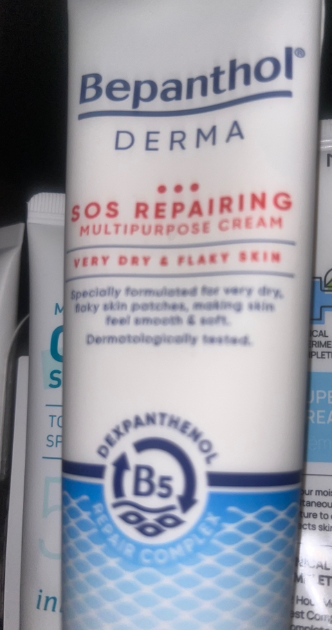 皮肤 SOS 修复多功能面霜的真实用户使用照片