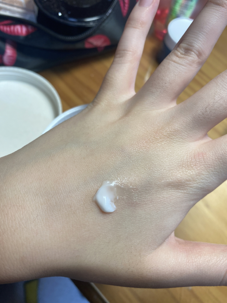 Real user review photo of Green Derma Mild Cica Cream