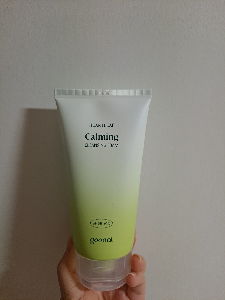 Real user review photo of HEARTLEAF Calming CLEANSING FOAM