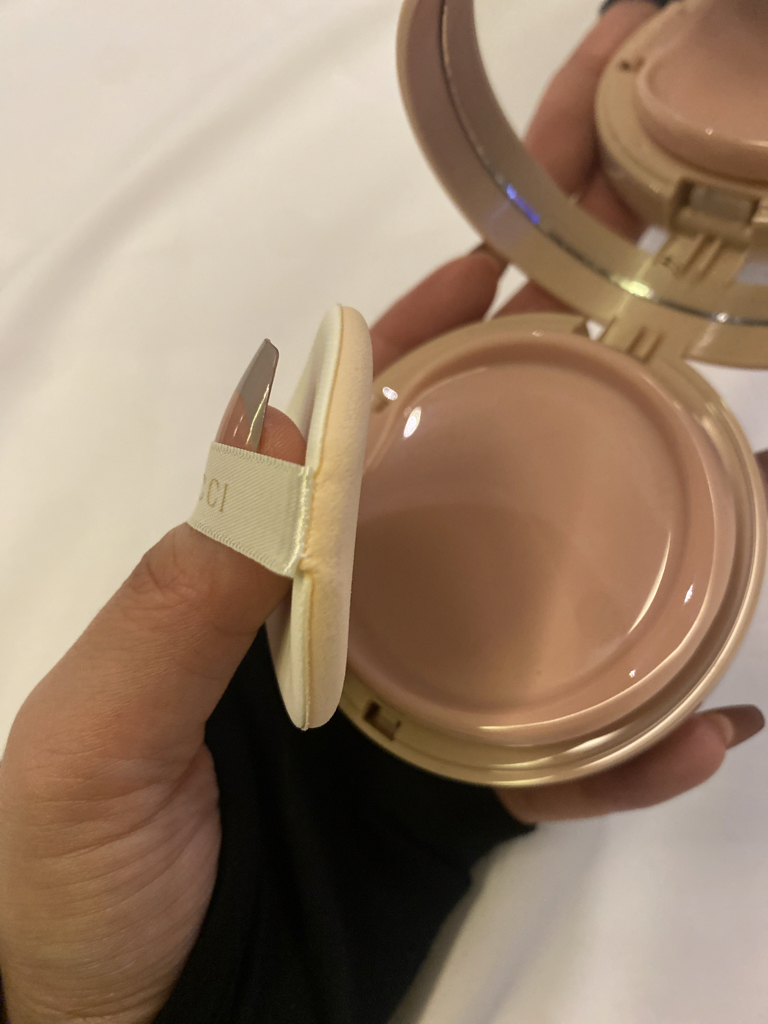 구찌 (GUCCI) 쿠션 드 보떼 파운데이션 [SPF22+] [03] review image