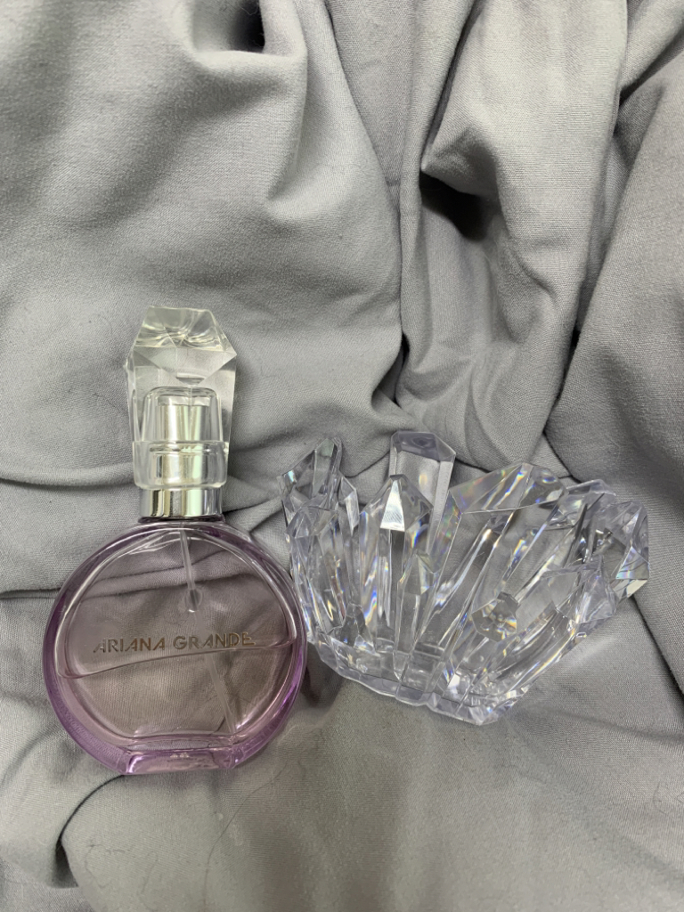 아리아나그란데 (ARIANAGRANDE) 알.이.엠 EDP review image