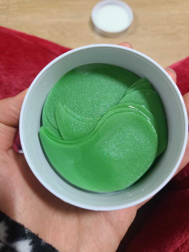 메디필 (MEDIPEEL) 히알루론 시카 펩타이드9 앰플 아이패치 review image