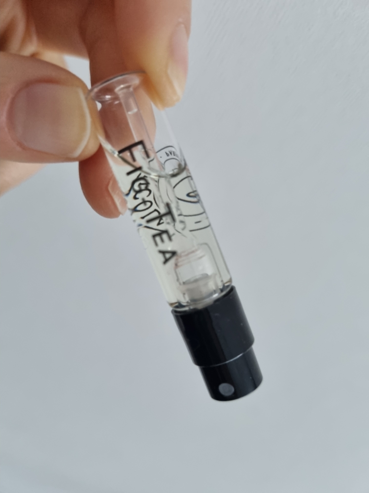 NICOLAI Agua de Colonia Whig review image