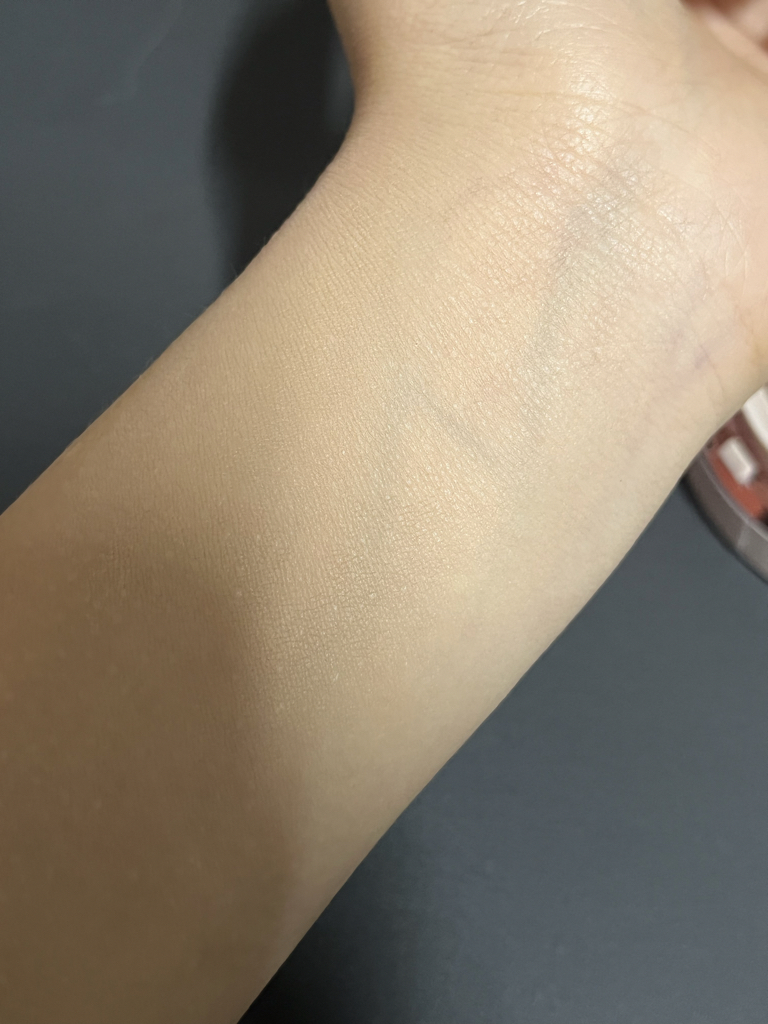 ダブルラスティングクッショングロー [SPF50+/PA+++] [N21 ニュートラルベージュ]のリアルなユーザー写真