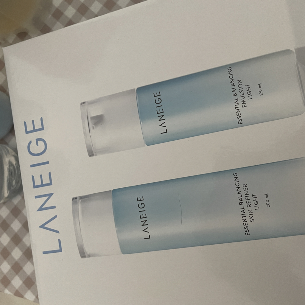 LANEIGE Essential Power Skin Refiner [Light] review image