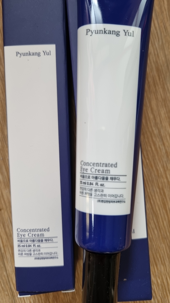 深层护理眼霜的真实用户使用照片
