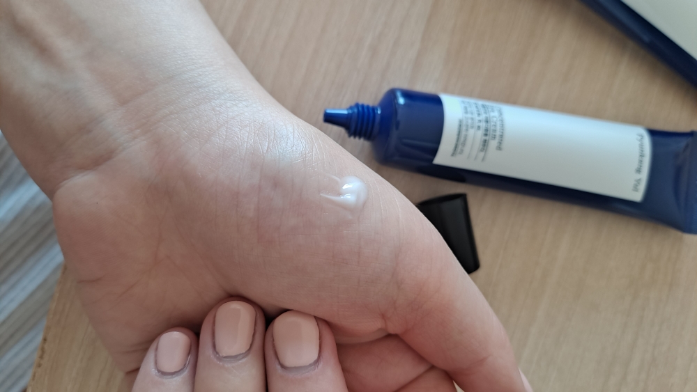 深层护理眼霜的真实用户使用照片