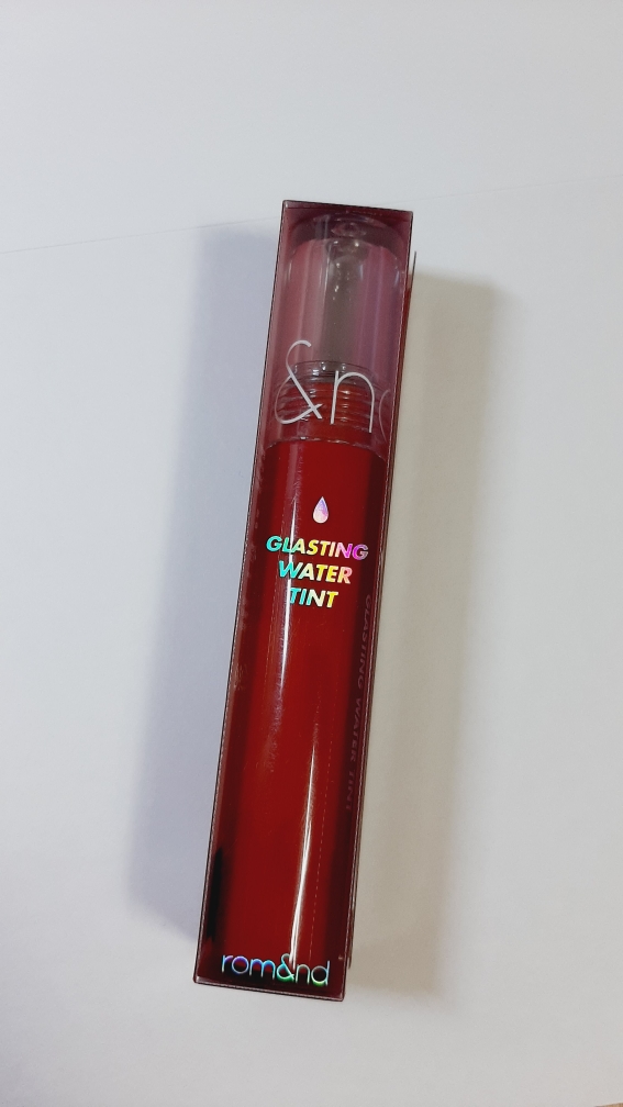 玻璃水润唇彩[05玫瑰花瓣]的真实用户使用照片