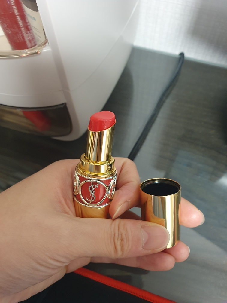 입생로랑뷰티 (YVESSAINTLAURENTBEAUTY) 루쥬 볼륍떼 샤인 [12호 코랄돌머] review image