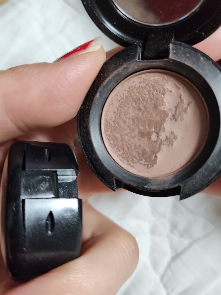 맥 (MAC) 아이섀도우 [로얄랑데부] review image
