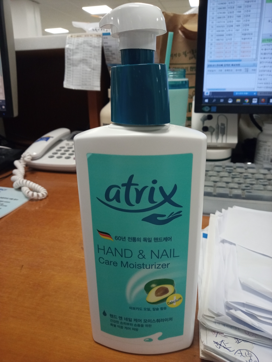 手部和指甲润肤霜的真实用户使用照片