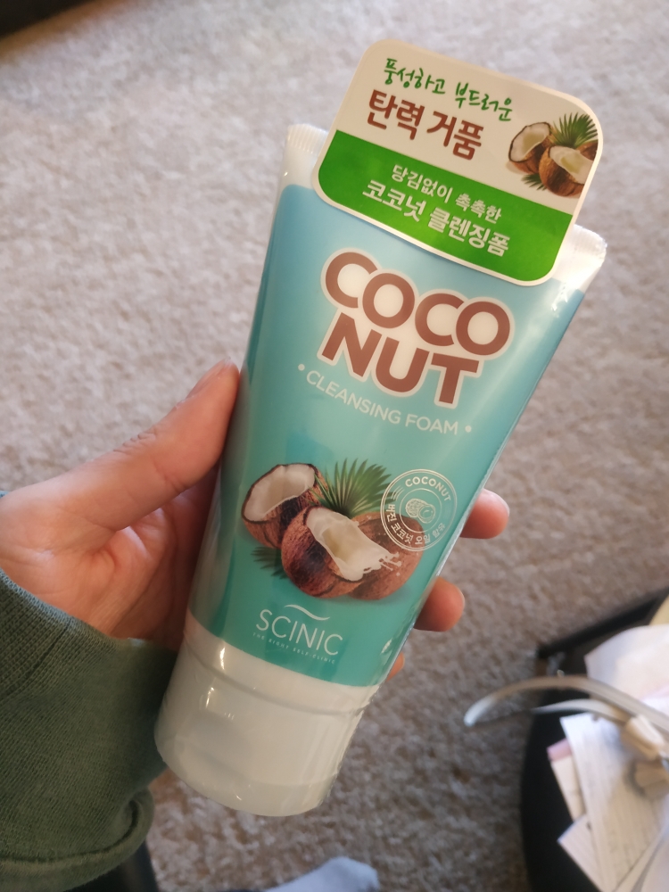 싸이닉 (SCINIC) 코코넛 클렌징 폼 review image