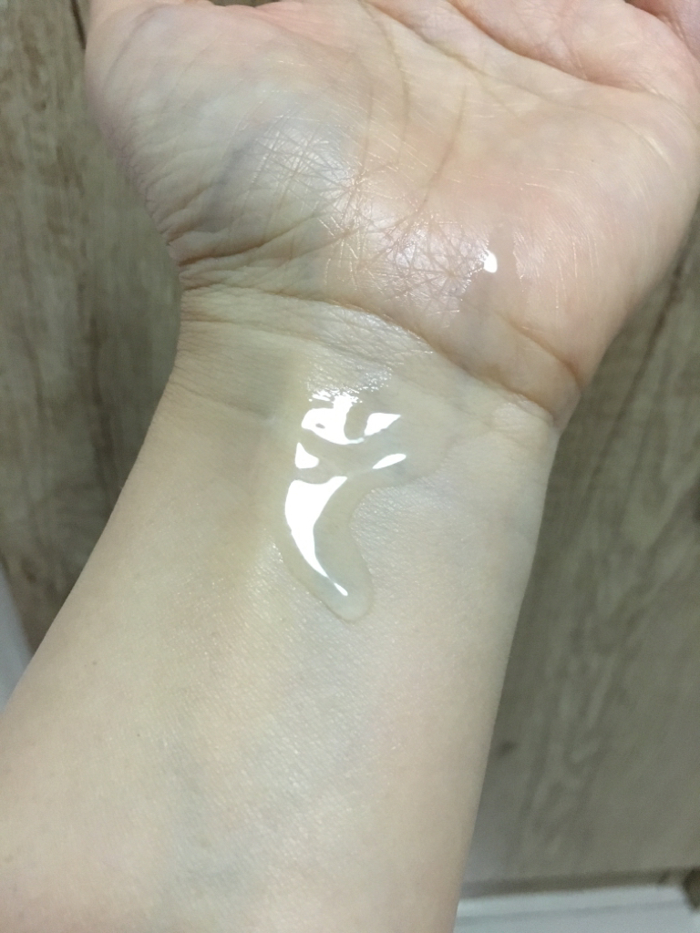 水库蓝色玻尿酸精华爽肤水 [中性·干性肌肤使用]的真实用户使用照片