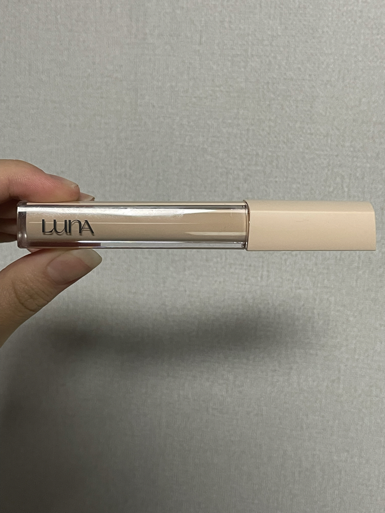 Real user review photo of Long Lasting Tip Concealer Fixing Fit [SPF34/PA++] [No. 1 Vanilla]