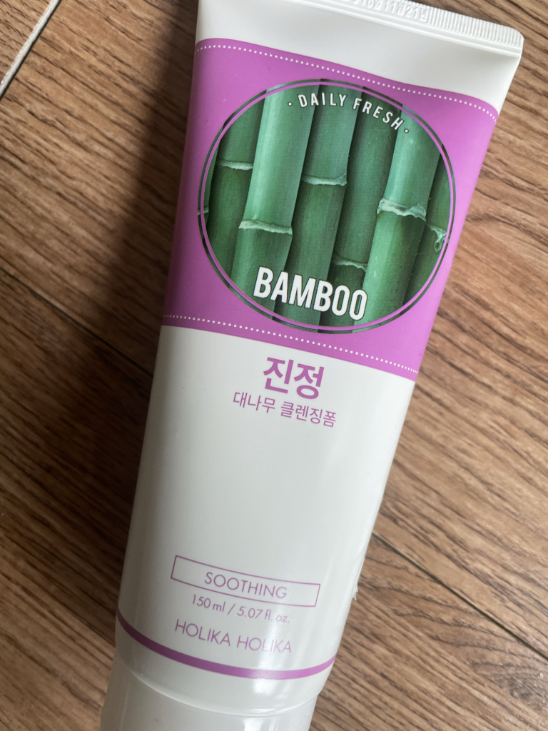 홀리카홀리카 (HOLIKAHOLIKA) 데일리 프레시 클렌징 폼 [진정대나무] review image