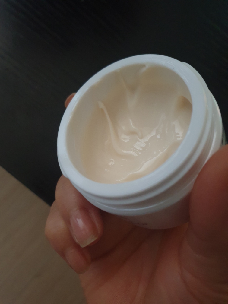 보타닉센스 (Botanicsens) 카르본 멜라닌크림 review image