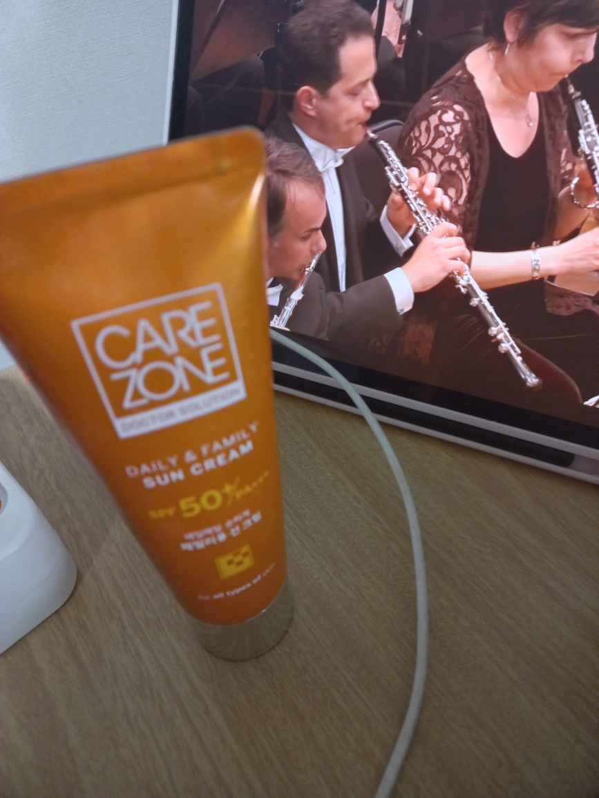 日常&家庭防晒霜 [SPF50+/PA+++]的真实用户使用照片