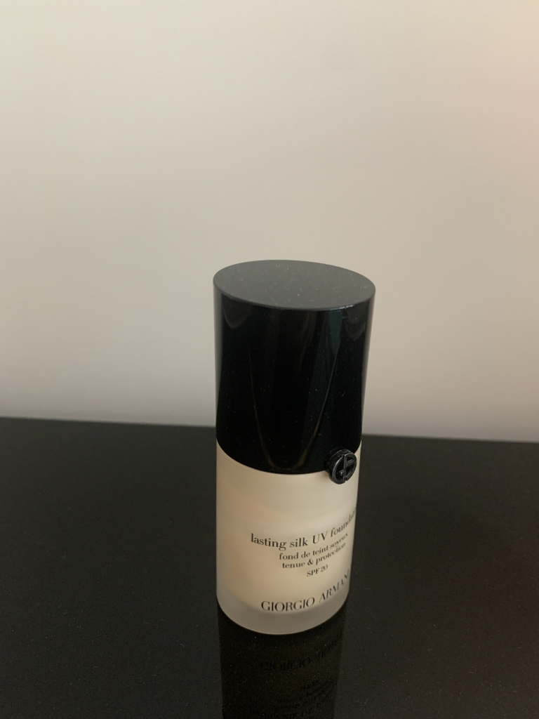 Real user review photo of Lasting Silk UV Foundation [SPF20] [No. 2]