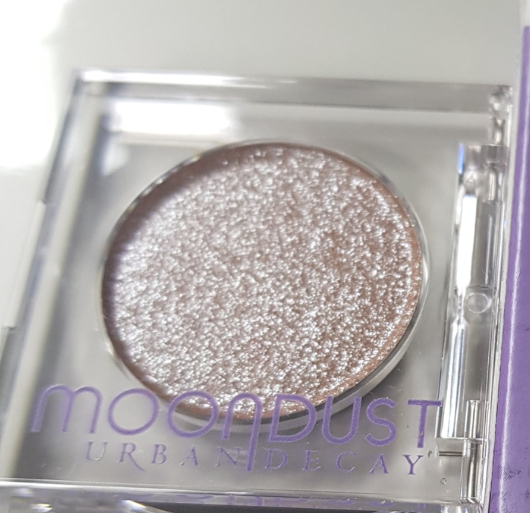 어반디케이 (URBANDECAY) 문더스트 모노 아이섀도우 [스페이스카우보이] review image