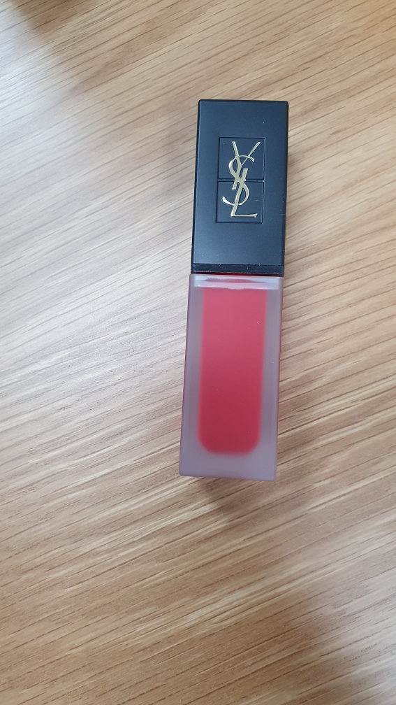 Dior Couture Velvet Tint [201 Rouge Dior]的真实用户使用照片