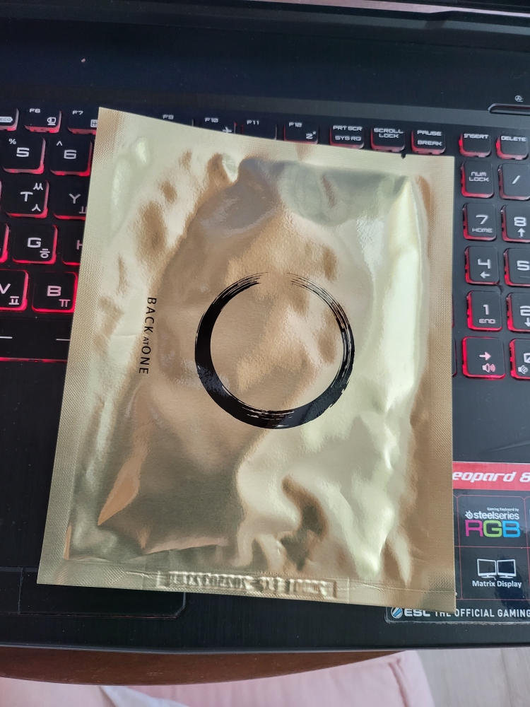 백앹원 (BACKATONE) 리바이탈라이징 골드 알로에 마스크 review image