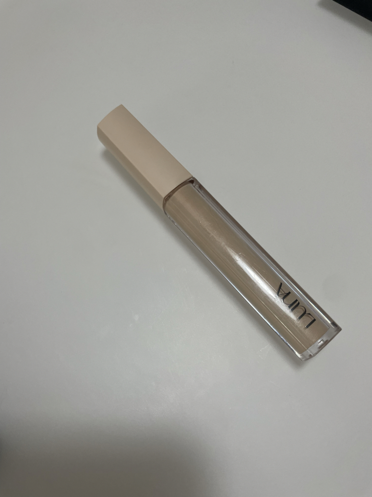 Real user review photo of Long Lasting Tip Concealer Fixing Fit [SPF34/PA++] [No. 1 Vanilla]