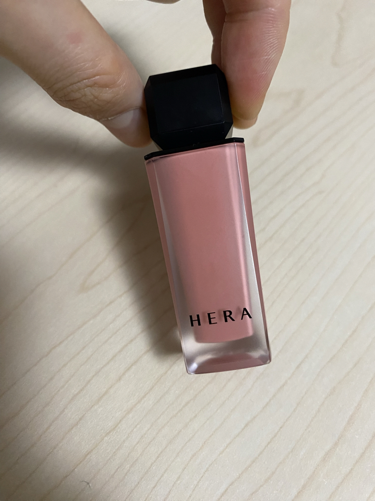 헤라 (HERA) 센슈얼 파우더 매트 리퀴드 [133호 베이비치크] review image