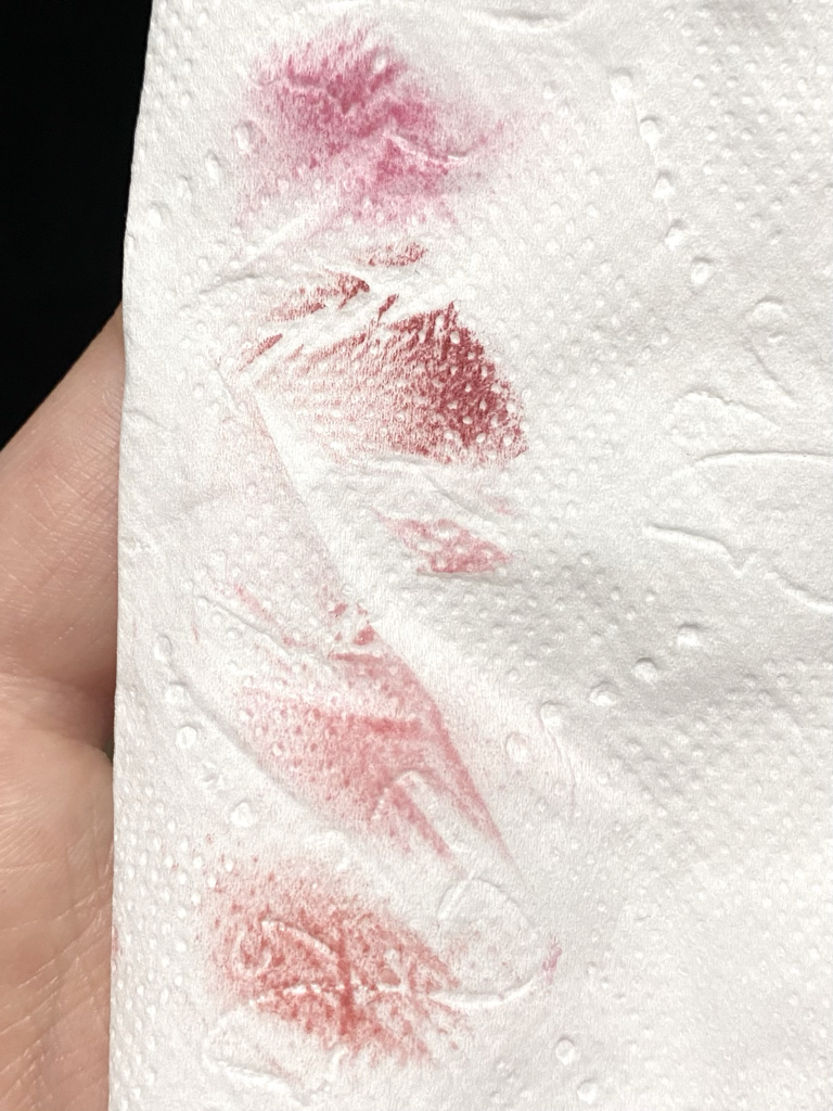 素食唇膏 [#02 裸色碎屑]的真实用户使用照片