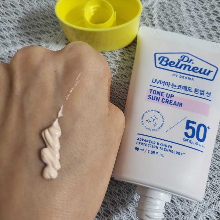 닥터벨머 (Dr.Belmeur) UV더마 논코메도 톤업 선크림 [SPF50+/PA++++] review image