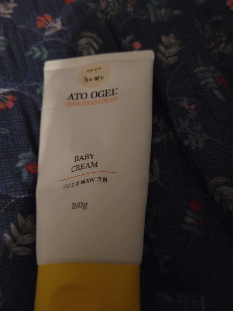 婴儿霜的真实用户使用照片