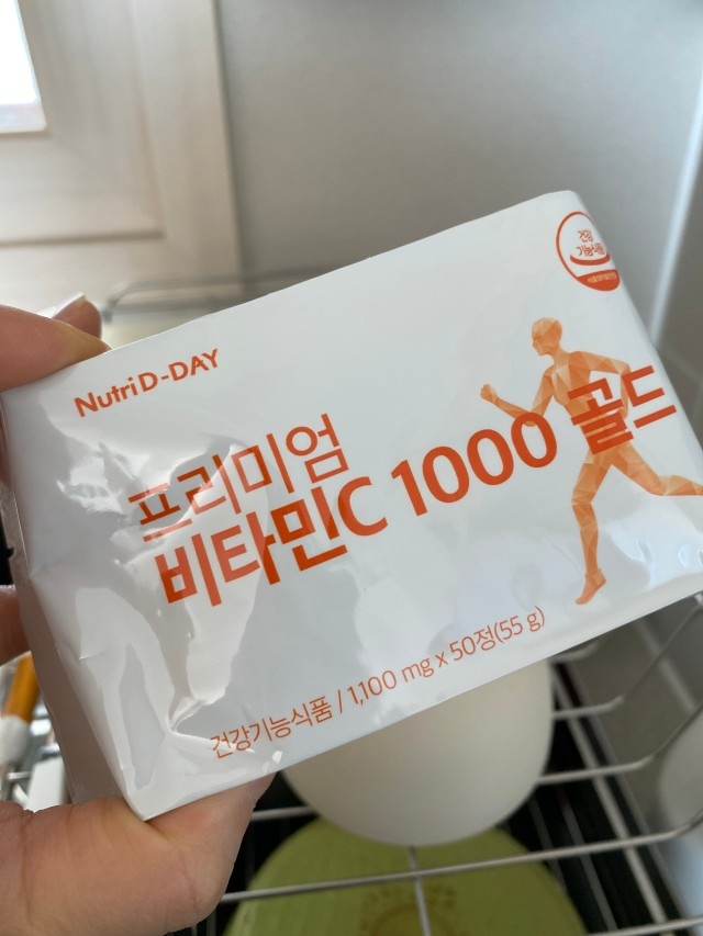 뉴트리디데이 (nutriD-DAY) 프리미엄 비타민C 1000 골드 review image