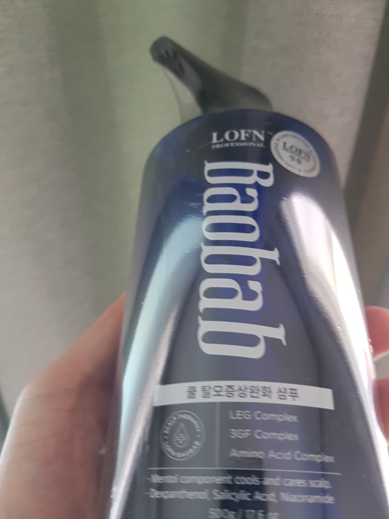 猴面包树凉爽缓解脱发洗发水的真实用户使用照片