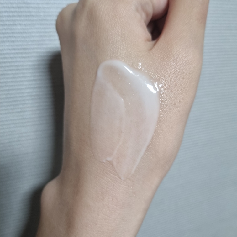 숨37도 (SUM37) 마이크로액티브 선세럼 [SPF50+/PA++++] review image