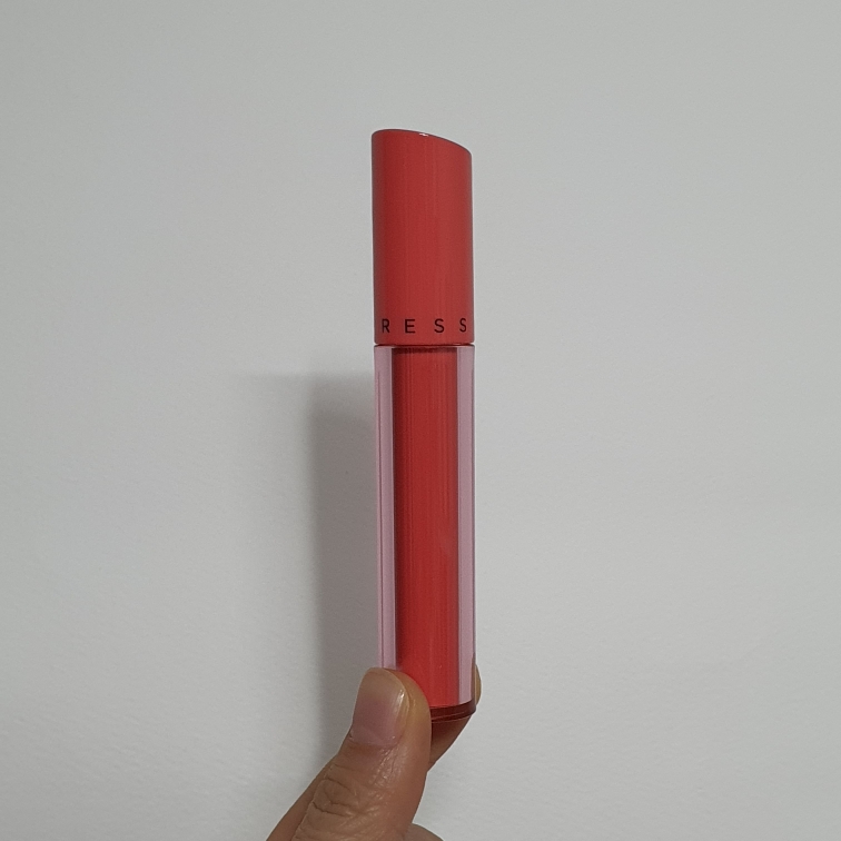 郑瑄茉 持久润泽唇膏 [珊瑚红] common.review image