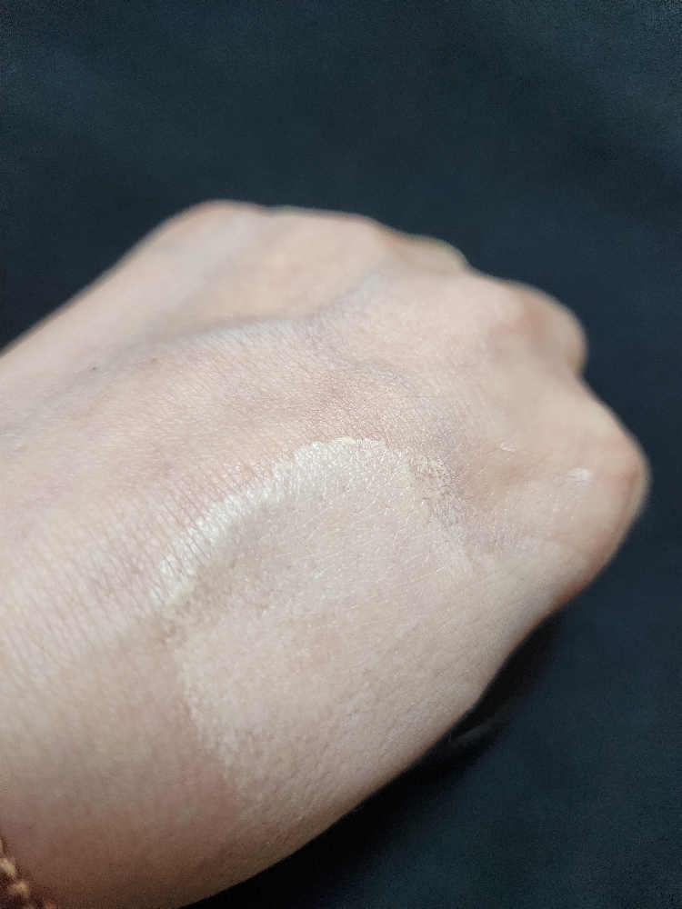 머지 (MERZY) 더 에어리 씬 커버 쿠션 [SPF50+/PA+++] [AC1 아이보리] review image