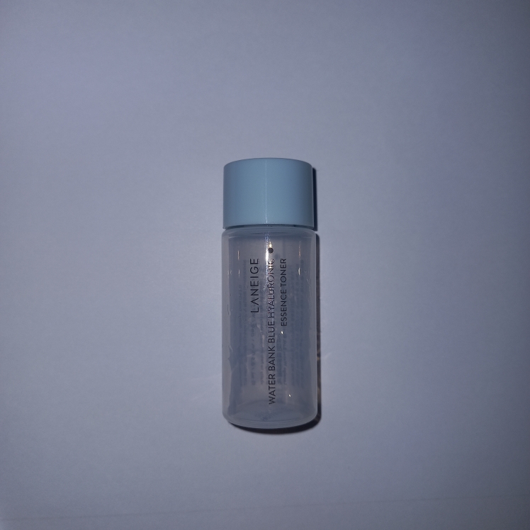 水库蓝色玻尿酸精华爽肤水 [中性·干性肌肤使用]的真实用户使用照片