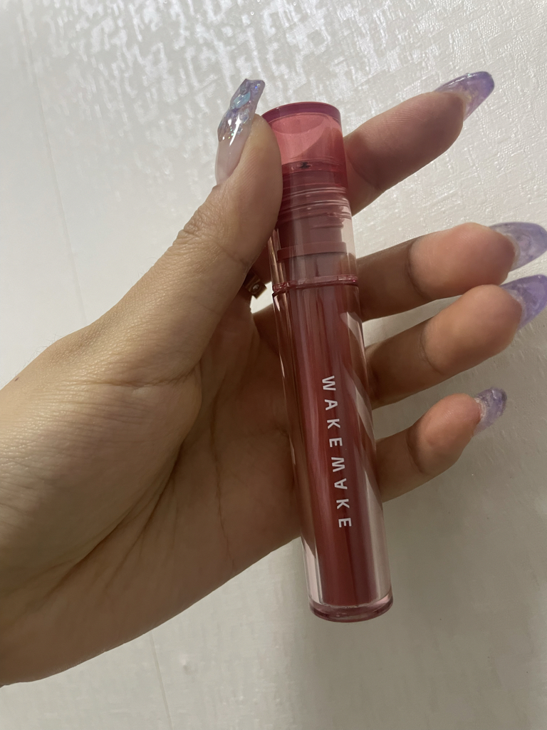 水润修饰唇彩[05 柔和砖红]的真实用户使用照片