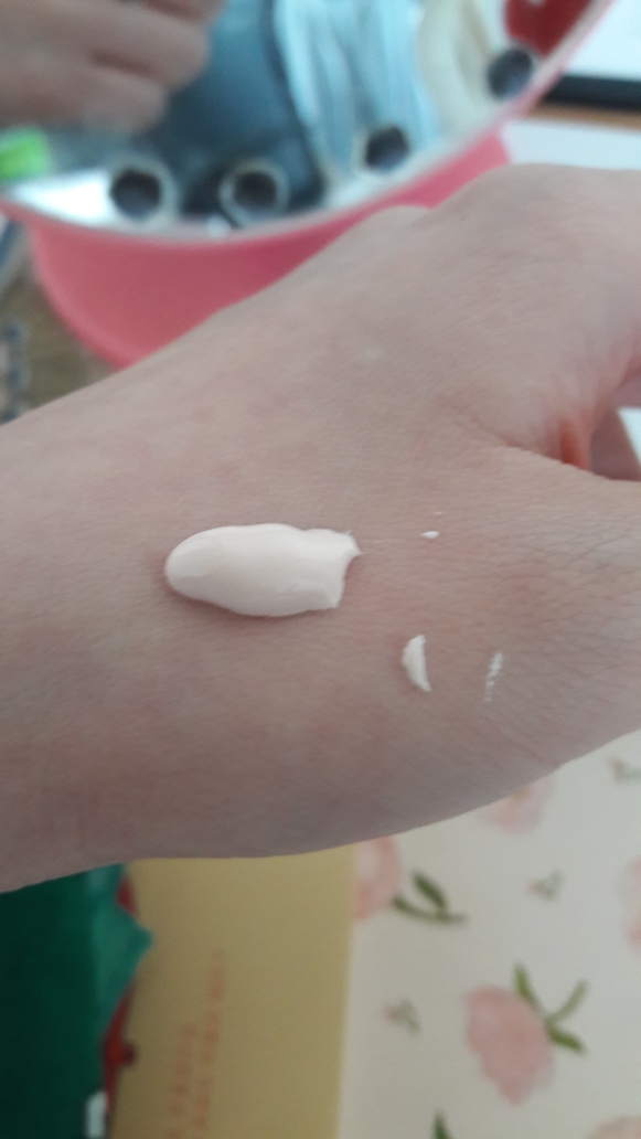 舒缓防晒隔离霜 [SPF50+/PA++++]的真实用户使用照片