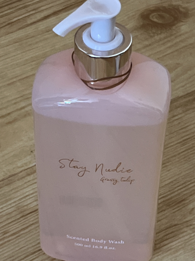 身体狂热者 Stay Nude 感伤沐浴露 [草郁金香] (Grass Tulip) common.review image