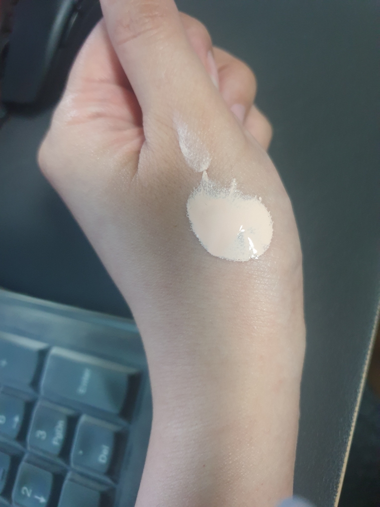 葡萄牙语完美功能防晒霜 [SPF50+/PA++++]的真实用户使用照片