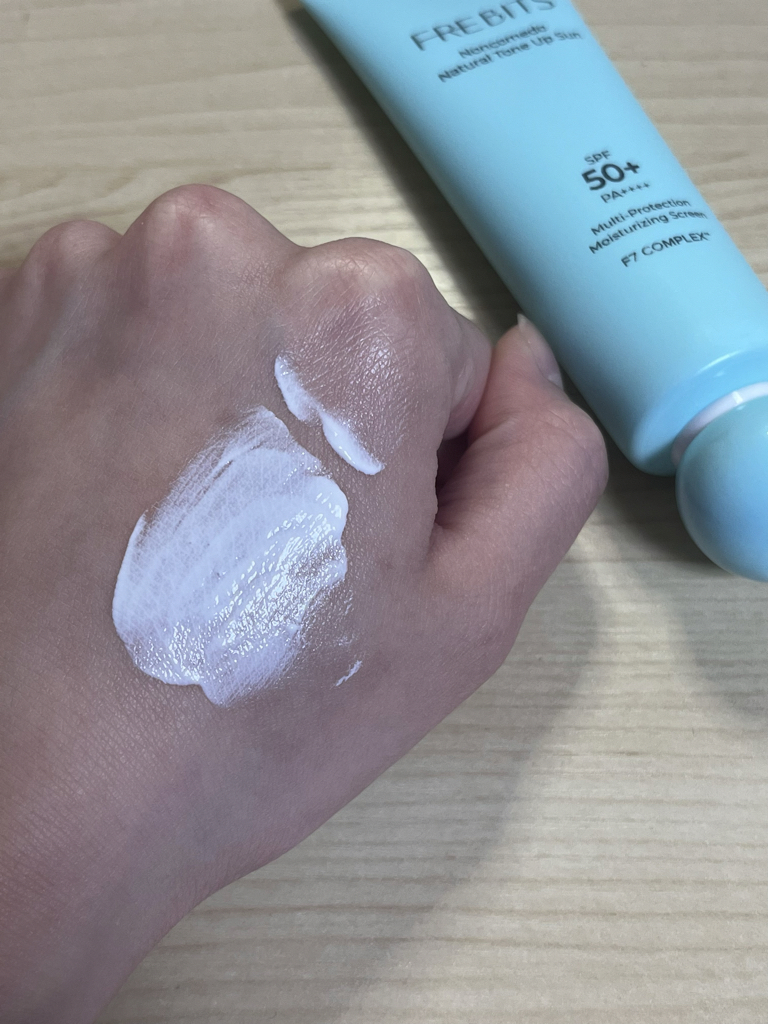 프레비츠 (FREBITS) 논코메도 네츄럴 톤업 선 [SPF50+/PA++++] review image