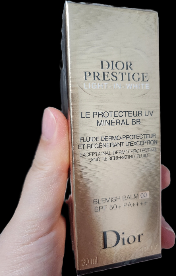 BBクリーム Dior Prestige Light-In-White 01 SPF50+ Dior Prestige Light-in-White Protecteur UV Minéral BB | DIOR NZ