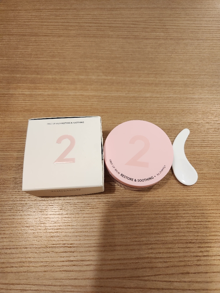 세컨디자인 (2ndesign) 퍼스트 립밤 리스토어 앤 수딩 [블랙] review image