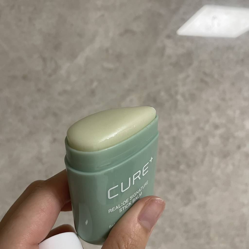 큐어 (CURE) 리알로에 시그니처 스틱 밤 review image