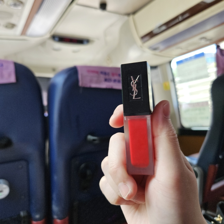 Dior Couture Velvet Tint [201 Rouge Dior]的真实用户使用照片